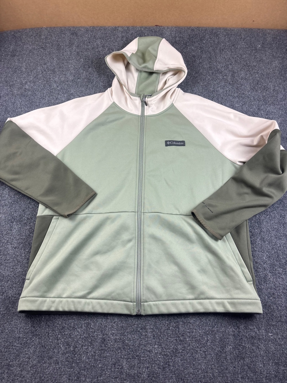 COLUMBIA Women’s Windgates Tech Full Zip Fleece two tone sage green/Beige - XXL